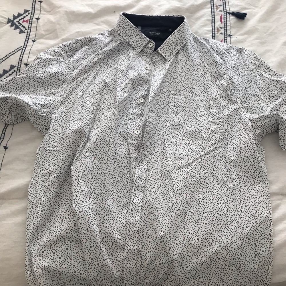 7 Diamonds, White and Navy Short-Sleeved Button Up